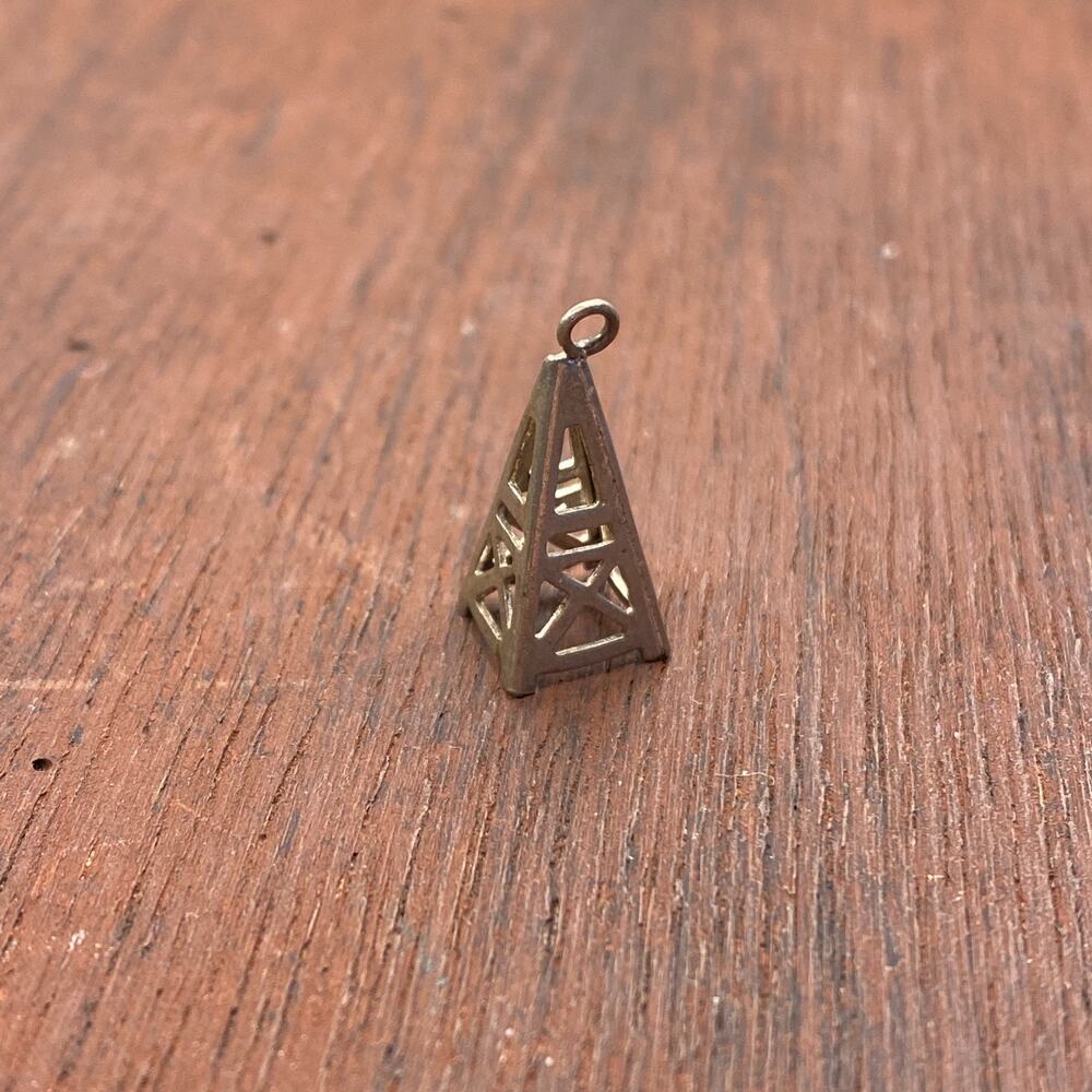 Vintage 925 Sterling Silver Oil Derrick Oil Field 3D Pendant Bracelet Charm